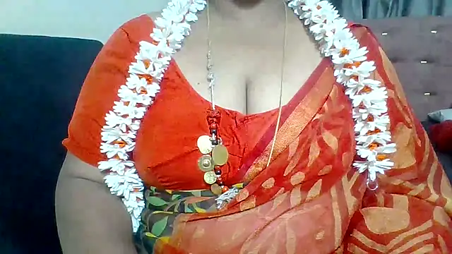 Snapshot of archanatelugu9 chatting on February 17, 5:30 pm archanatelugu9 online show from February 17, 5:30 pm