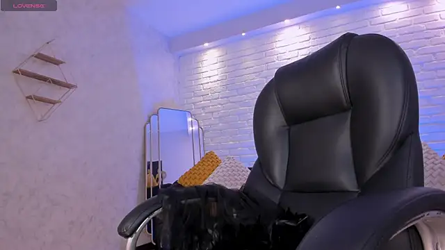 BiancaPierce online show from October 31, 12:17 pm