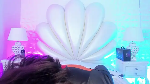 Snapshot of LucianaCarter chatting on December 30, 5:55 pm LucianaCarter online show from December 30, 5:55 pm