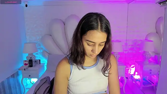 Snapshot of LucianaCarter chatting on January 15, 3:54 am LucianaCarter online show from January 15, 3:54 am