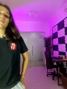 Snapshot of LucianaCarter chatting on March 7, 3:40 am LucianaCarter online show from March 7, 3:40 am