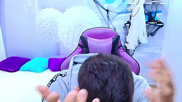 Snapshot of DEIBY_BABY chatting on October 27, 6:45 pm DEIBY BABY online show from October 27, 6:45 pm