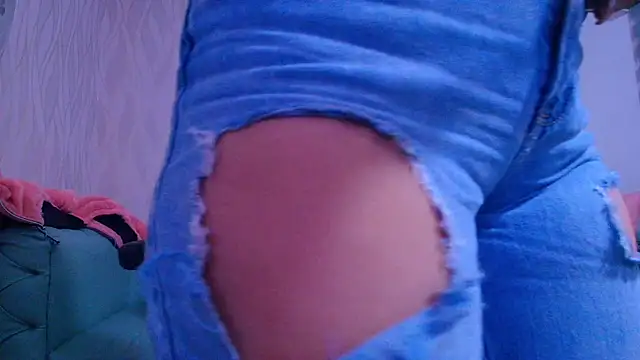 emyli sam online show from January 15, 11:53 am