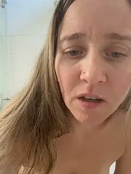 Snapshot of SkyelarSommer chatting on November 7, 5:13 pm SkyelarSommer online show from November 7, 5:13 pm