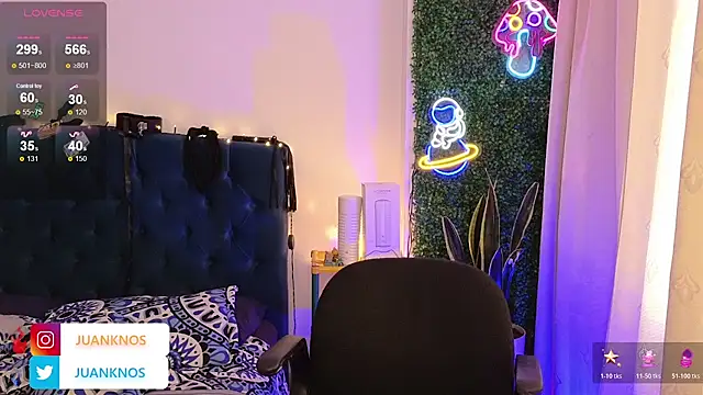 Snapshot of by_pandora chatting on July 3, 5:52 pm by pandora online show from July 3, 5:52 pm