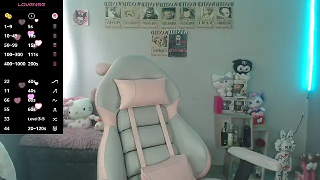 Snapshot of abbie_stone chatting on June 24, 5:56 pm abbie stone online show from June 24, 5:56 pm