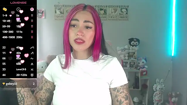 Snapshot of abbie_stone chatting on July 10, 6:43 pm abbie stone online show from July 10, 6:43 pm