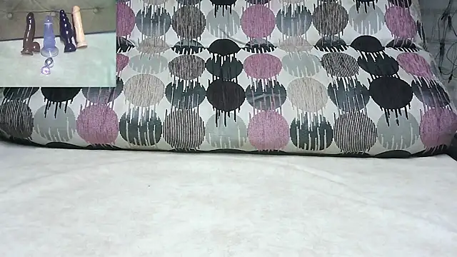 Snapshot of SladkiYA chatting on September 22, 4:47 am SladkiYA online show from September 22, 4:47 am