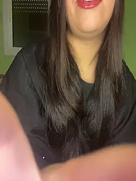 Snapshot of Mayacrayzi chatting on June 7, 8:18 am Mayacrayzi online show from June 7, 8:18 am