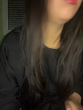 Snapshot of Mayacrayzi chatting on June 10, 9:19 am Mayacrayzi online show from June 10, 9:19 am