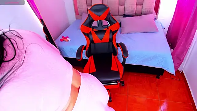 Snapshot of Rick_n_Summer chatting on December 14, 3:50 pm Rick n Summer online show from December 14, 3:50 pm