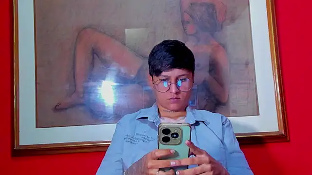 Snapshot of Tamarahryan chatting on May 6, 1:05 pm Tamarahryan online show from May 6, 1:05 pm