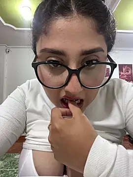 Snapshot of croftsmila chatting on July 15, 11:54 pm croftsmila online show from July 15, 11:54 pm
