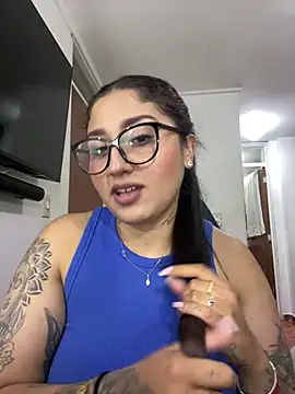 Snapshot of croftsmila chatting on July 19, 12:03 am croftsmila online show from July 19, 12:03 am