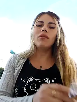 Snapshot of Misscata1106 chatting on November 17, 6:46 pm Misscata1106 online show from November 17, 6:46 pm