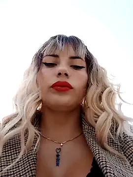 Snapshot of Misscata1106 chatting on December 16, 6:46 pm Misscata1106 online show from December 16, 6:46 pm