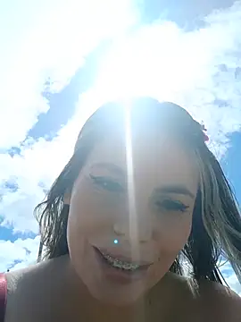 Snapshot of Misscata1106 chatting on May 26, 6:59 pm Misscata1106 online show from May 26, 6:59 pm