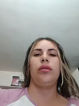Snapshot of Misscata1106 chatting on June 4, 3:18 pm Misscata1106 online show from June 4, 3:18 pm