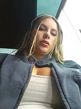 Snapshot of Misscata1106 chatting on July 19, 5:49 pm Misscata1106 online show from July 19, 5:49 pm