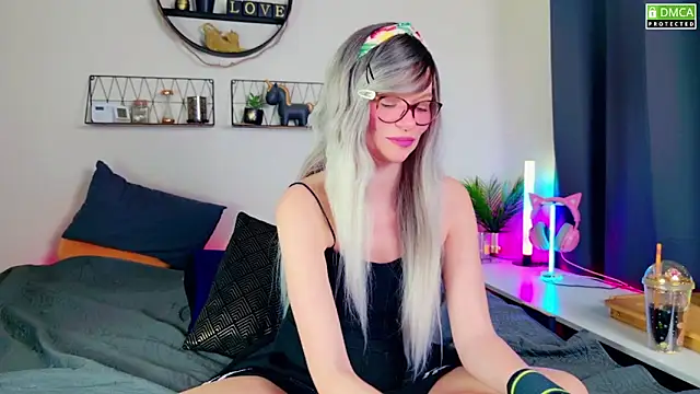 Kittychatte online show from January 9, 8:33 pm