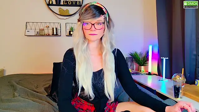 Kittychatte online show from February 18, 8:47 pm