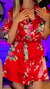 Snapshot of Kittychatte chatting on May 9, 5:01 am Kittychatte online show from May 9, 5:01 am