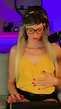 Snapshot of Kittychatte chatting on May 19, 12:55 pm Kittychatte online show from May 19, 12:55 pm