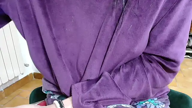 patatinahot87 online show from February 4, 6:14 pm