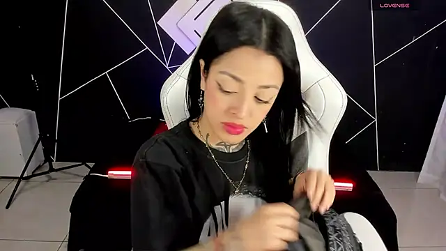 farichell online show from February 10, 9:15 pm