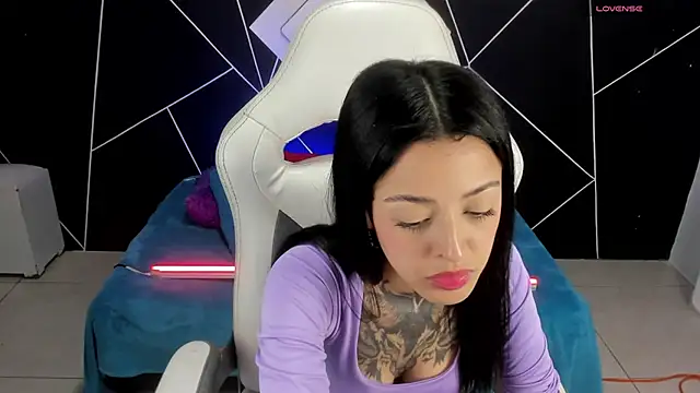 farichell online show from March 1, 9:04 pm