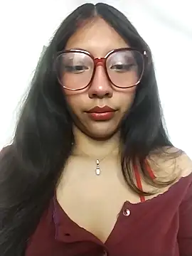 Snapshot of Umaru_uwu chatting on February 3, 12:53 am Umaru uwu online show from February 3, 12:53 am