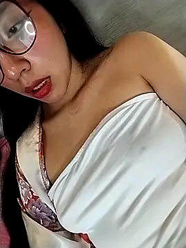 Snapshot of Umaru_uwu chatting on March 12, 3:34 am Umaru uwu online show from March 12, 3:34 am