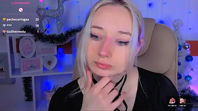 Snapshot of Katia_Kim chatting on December 22, 6:21 am Katia Kim online show from December 22, 6:21 am