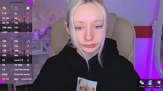 Snapshot of Katia_Kim chatting on February 9, 6:17 am Katia Kim online show from February 9, 6:17 am