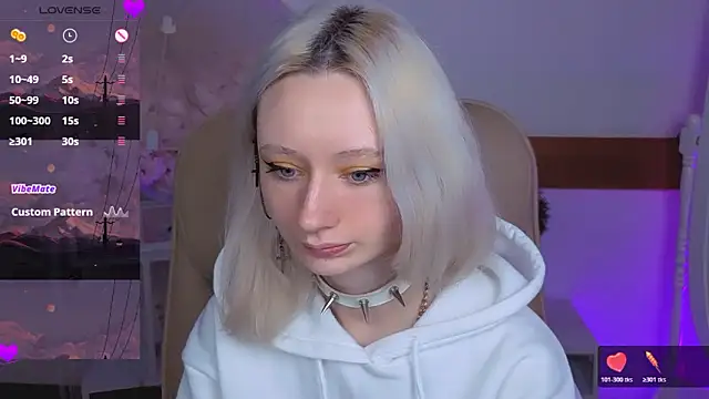 Snapshot of Katia_Kim chatting on February 13, 6:20 am Katia Kim online show from February 13, 6:20 am