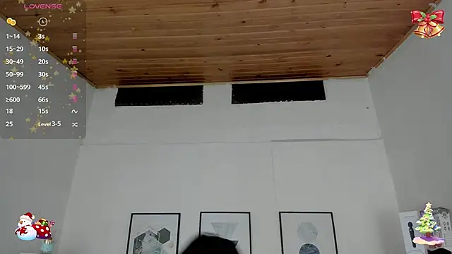 Snapshot of cristal__hot_1 chatting on December 2, 10:07 am cristal  hot 1 online show from December 2, 10:07 am