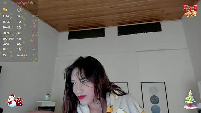 Snapshot of cristal__hot_1 chatting on December 3, 10:17 am cristal  hot 1 online show from December 3, 10:17 am