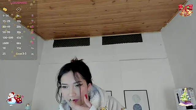 Snapshot of cristal__hot_1 chatting on December 10, 10:06 am cristal  hot 1 online show from December 10, 10:06 am