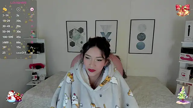 Snapshot of cristal__hot_1 chatting on December 14, 7:07 am cristal  hot 1 online show from December 14, 7:07 am
