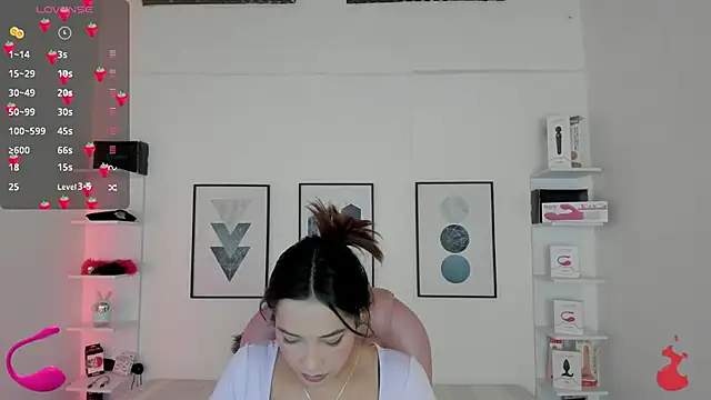 Snapshot of cristal__hot_1 chatting on January 12, 4:10 am cristal  hot 1 online show from January 12, 4:10 am