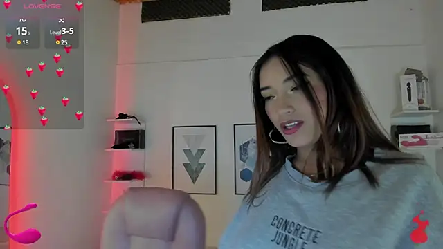 Snapshot of cristal__hot_1 chatting on January 26, 10:02 am cristal  hot 1 online show from January 26, 10:02 am