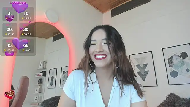 Snapshot of cristal__hot_1 chatting on February 4, 7:07 am cristal  hot 1 online show from February 4, 7:07 am