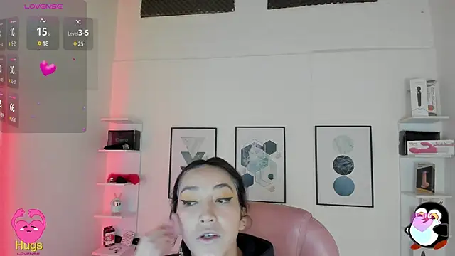Snapshot of cristal__hot_1 chatting on February 14, 4:04 am cristal  hot 1 online show from February 14, 4:04 am