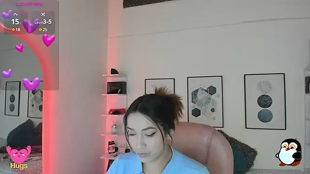 Snapshot of cristal__hot_1 chatting on February 16, 4:09 am cristal  hot 1 online show from February 16, 4:09 am
