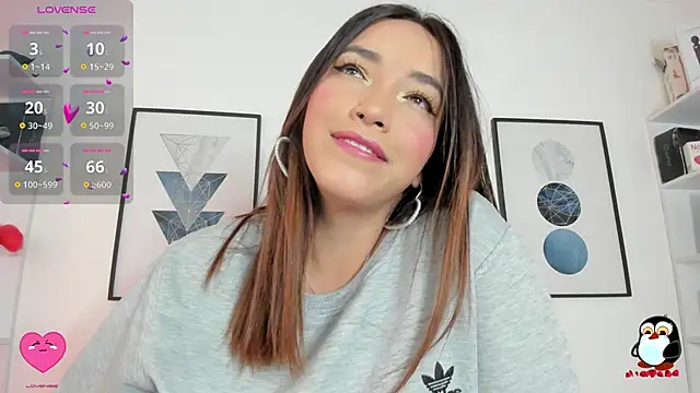 Snapshot of cristal__hot_1 chatting on February 21, 7:12 am cristal  hot 1 online show from February 21, 7:12 am