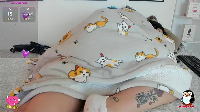Snapshot of cristal__hot_1 chatting on February 21, 10:17 am cristal  hot 1 online show from February 21, 10:17 am