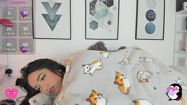 Snapshot of cristal__hot_1 chatting on February 22, 10:18 am cristal  hot 1 online show from February 22, 10:18 am