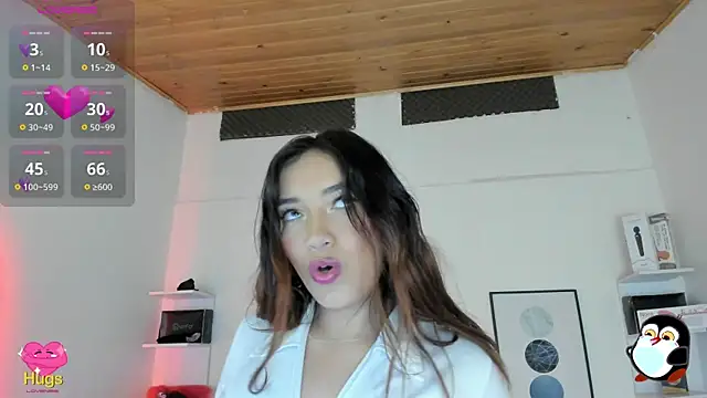 Snapshot of cristal__hot_1 chatting on March 2, 9:10 am cristal  hot 1 online show from March 2, 9:10 am