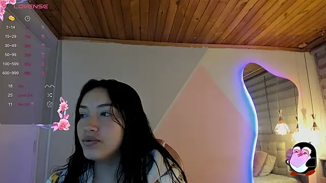 Snapshot of cristal__hot_1 chatting on May 16, 5:37 am cristal hot 1 online show from May 16, 5:37 am