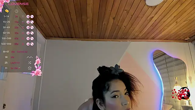 Snapshot of cristal__hot_1 chatting on June 5, 6:52 am cristal hot 1 online show from June 5, 6:52 am